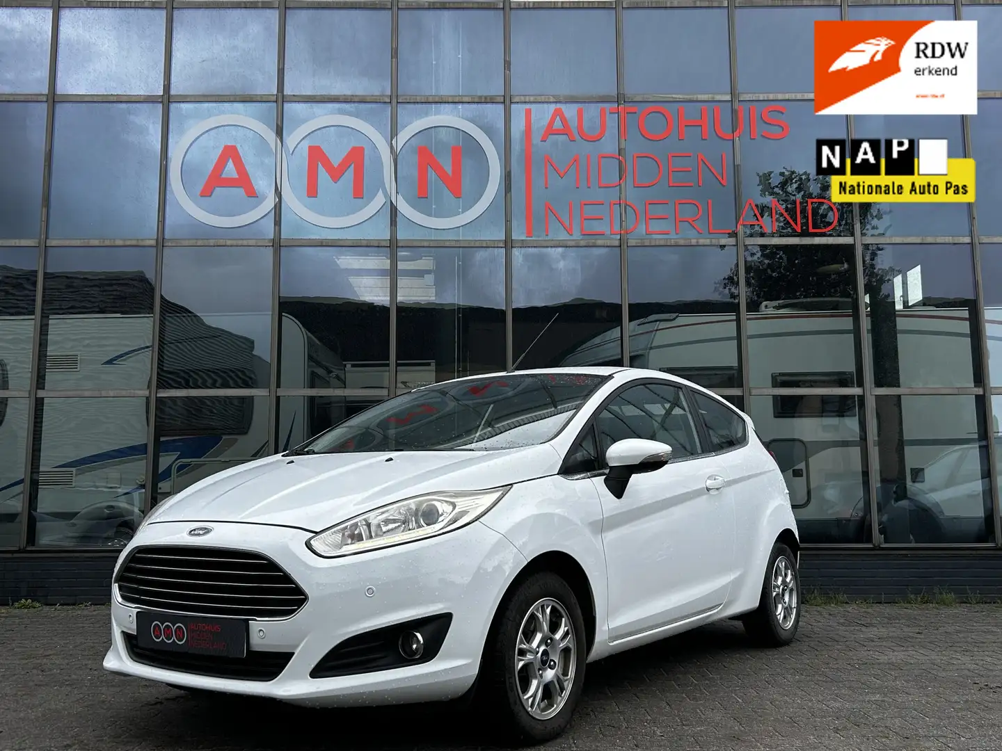 Ford Fiesta 1.0 Titanium Elekpakket,Airco,Stoelverwarming,PDCv Weiß - 1