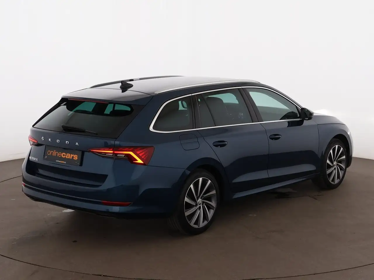 Skoda Octavia Combi 2.0 TDI Style Aut LED AHK RADAR NAV, миниатюра 8