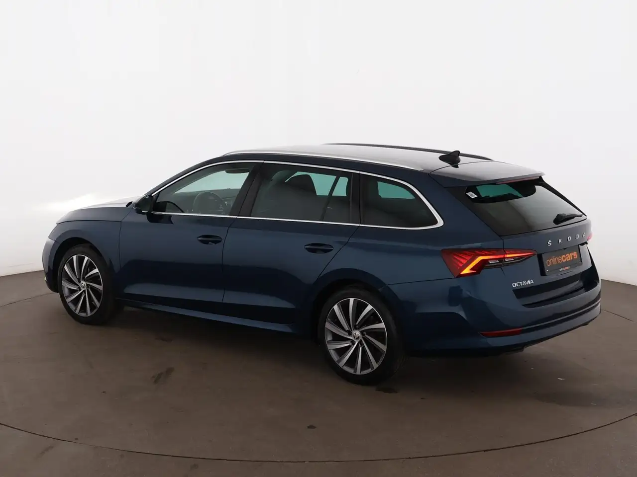 Skoda Octavia Combi 2.0 TDI Style Aut LED AHK RADAR NAV, миниатюра 6