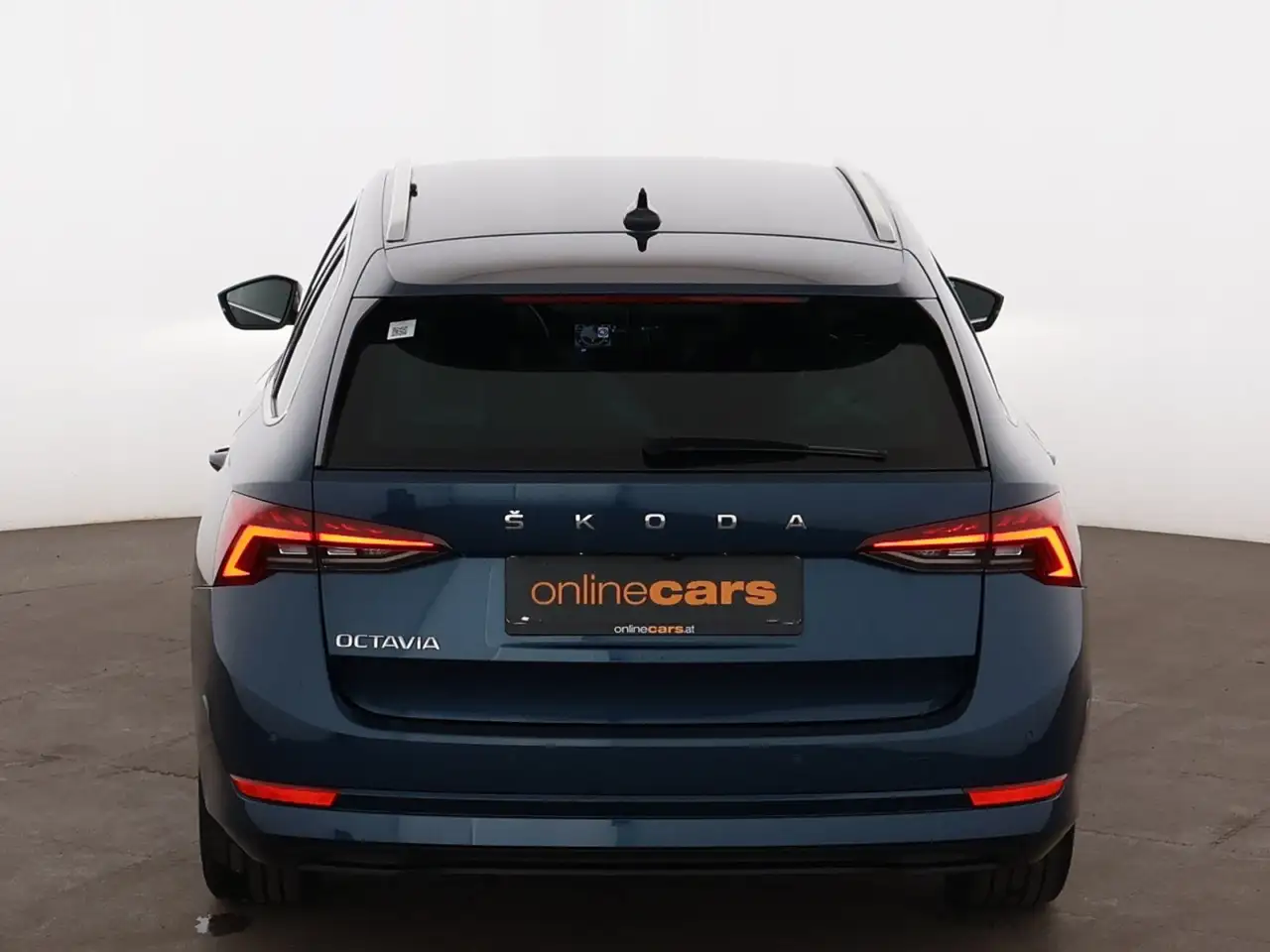 Skoda Octavia Combi 2.0 TDI Style Aut LED AHK RADAR NAV, миниатюра 7