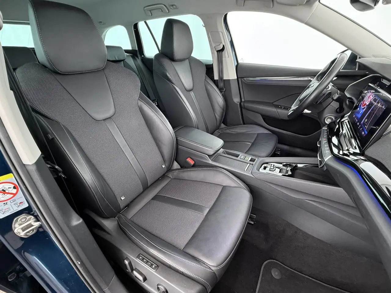 Skoda Octavia Combi 2.0 TDI Style Aut LED AHK RADAR NAV, миниатюра 15