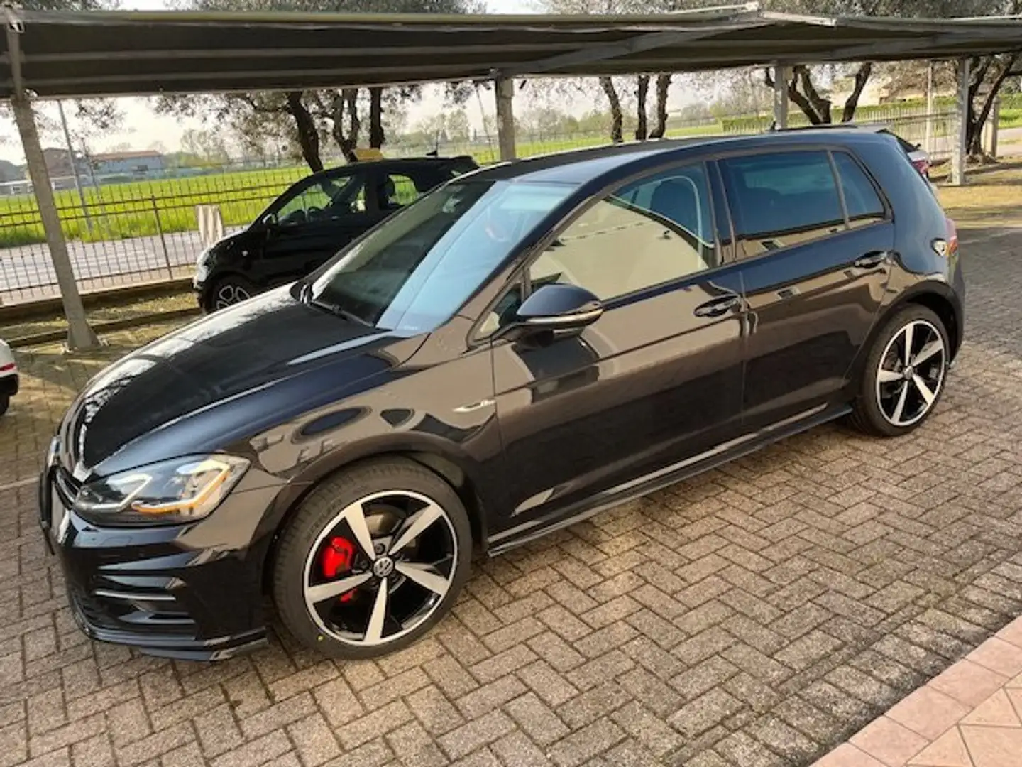 Volkswagen Golf GOLF 7,5 TDI 150 CV  R LINE NAVI + led+ ACC +19 Noir - 1