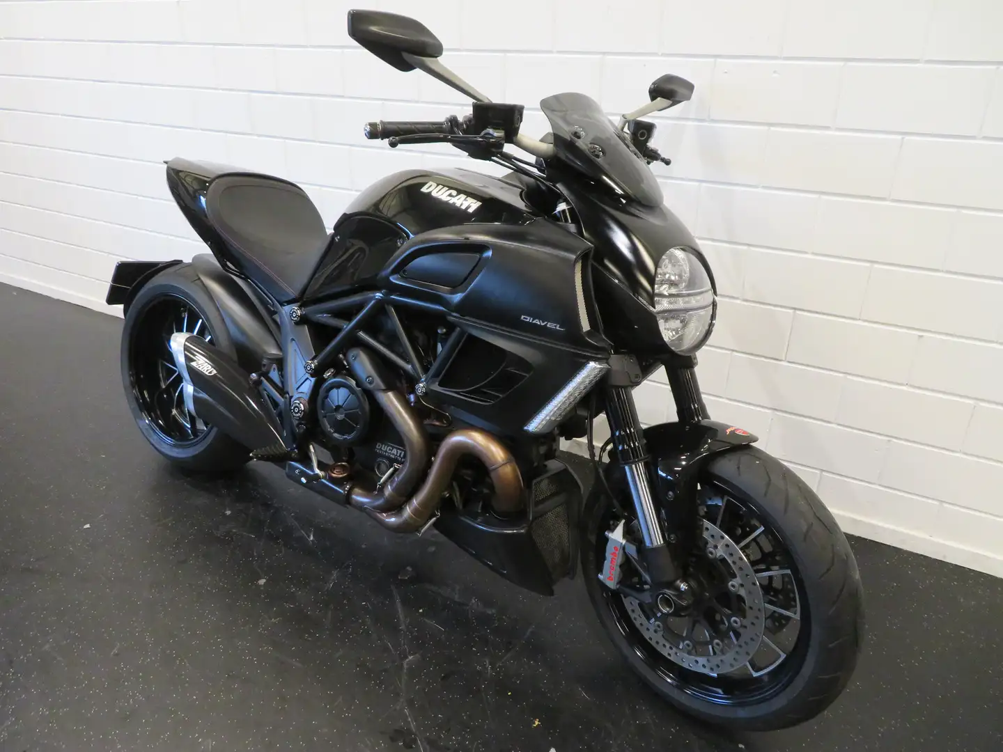 Ducati Diavel ZARD EDITION! Zwart - 2