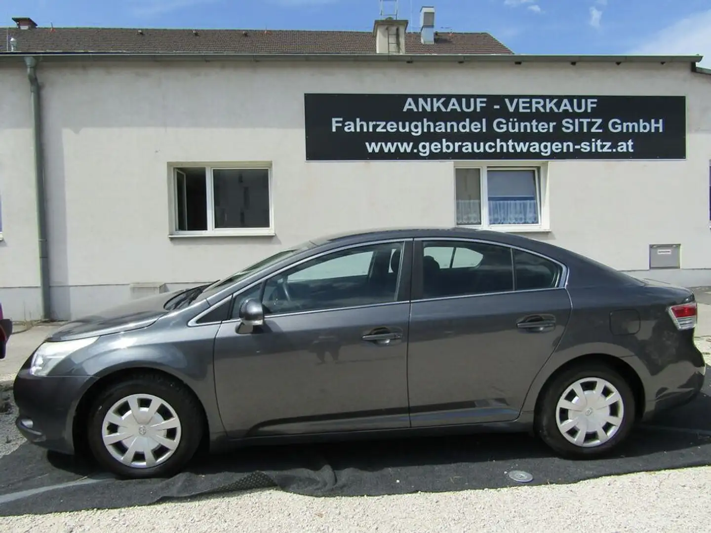 Toyota Avensis Business Grau - 2
