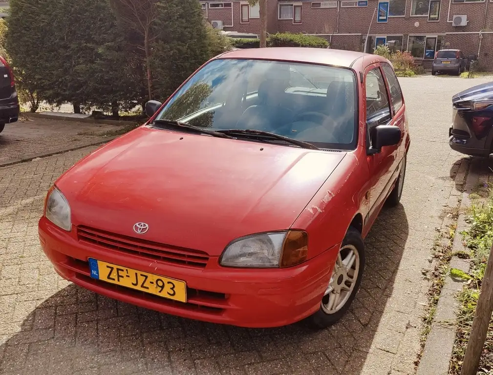 Toyota Starlet 1999 из Европы — купить под ключ