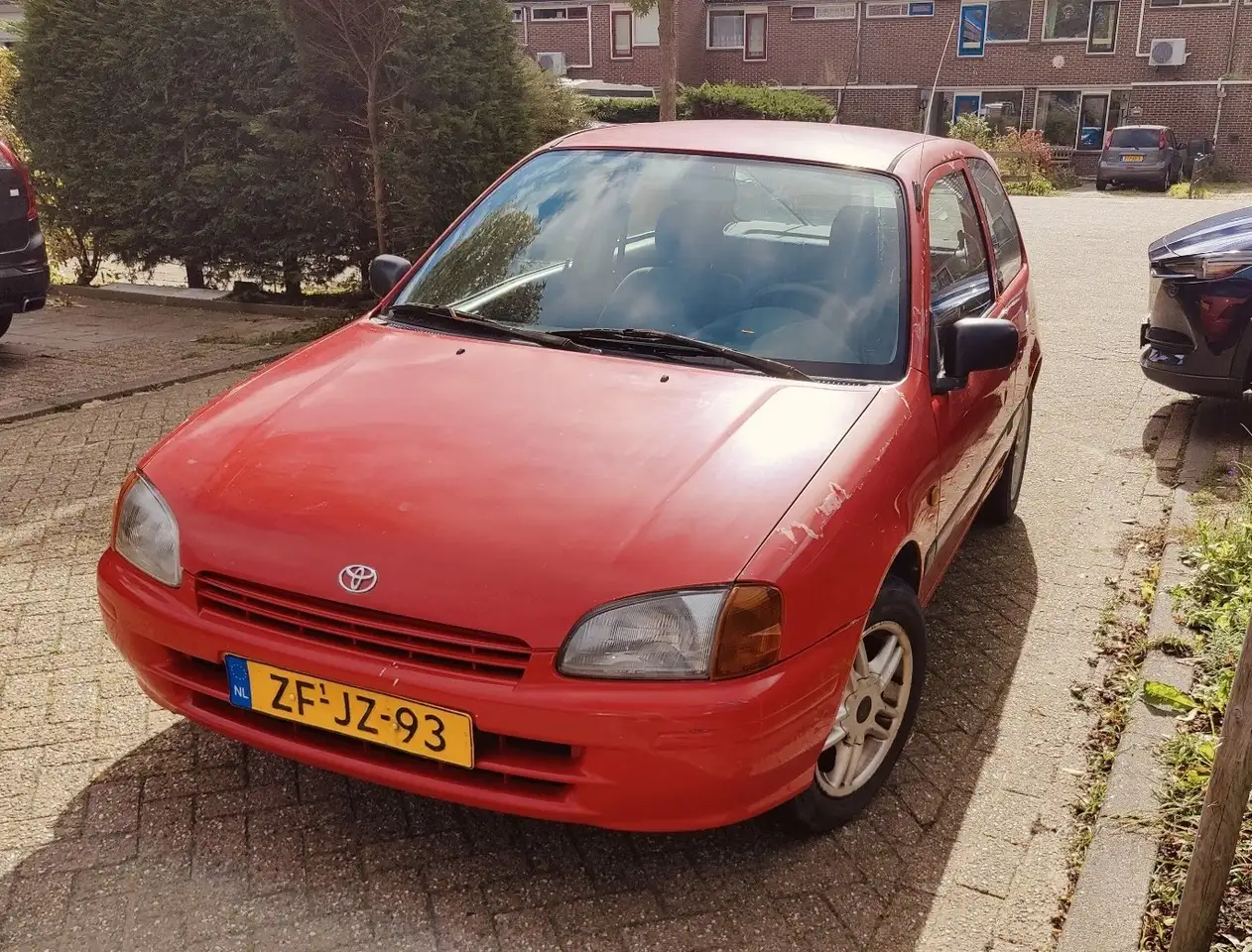 Toyota Starlet 1.3-16V, foto 1