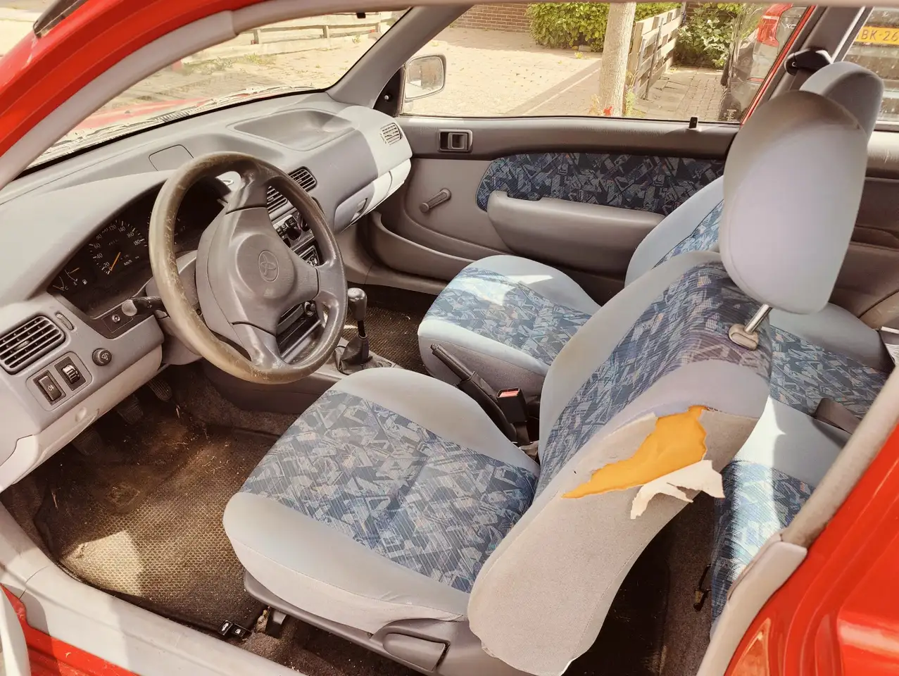 Toyota Starlet 1.3-16V, foto 3