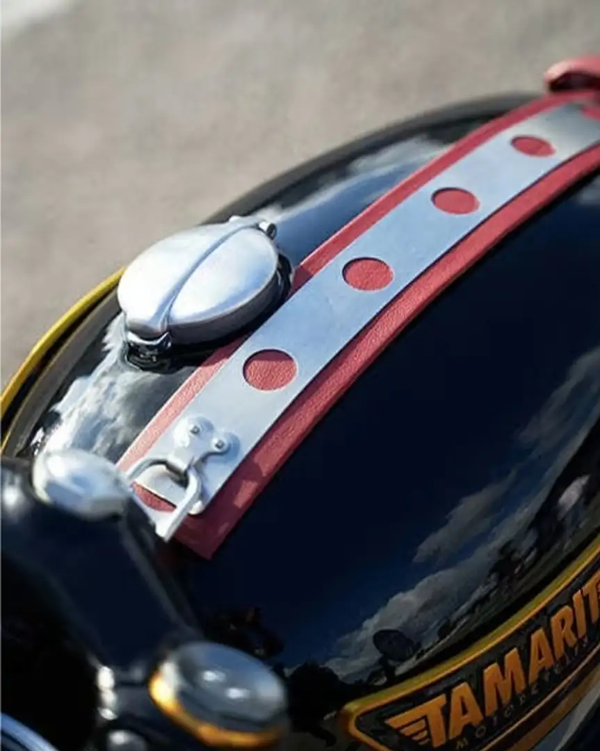 Triumph Thruxton 1200 R Černá - 2