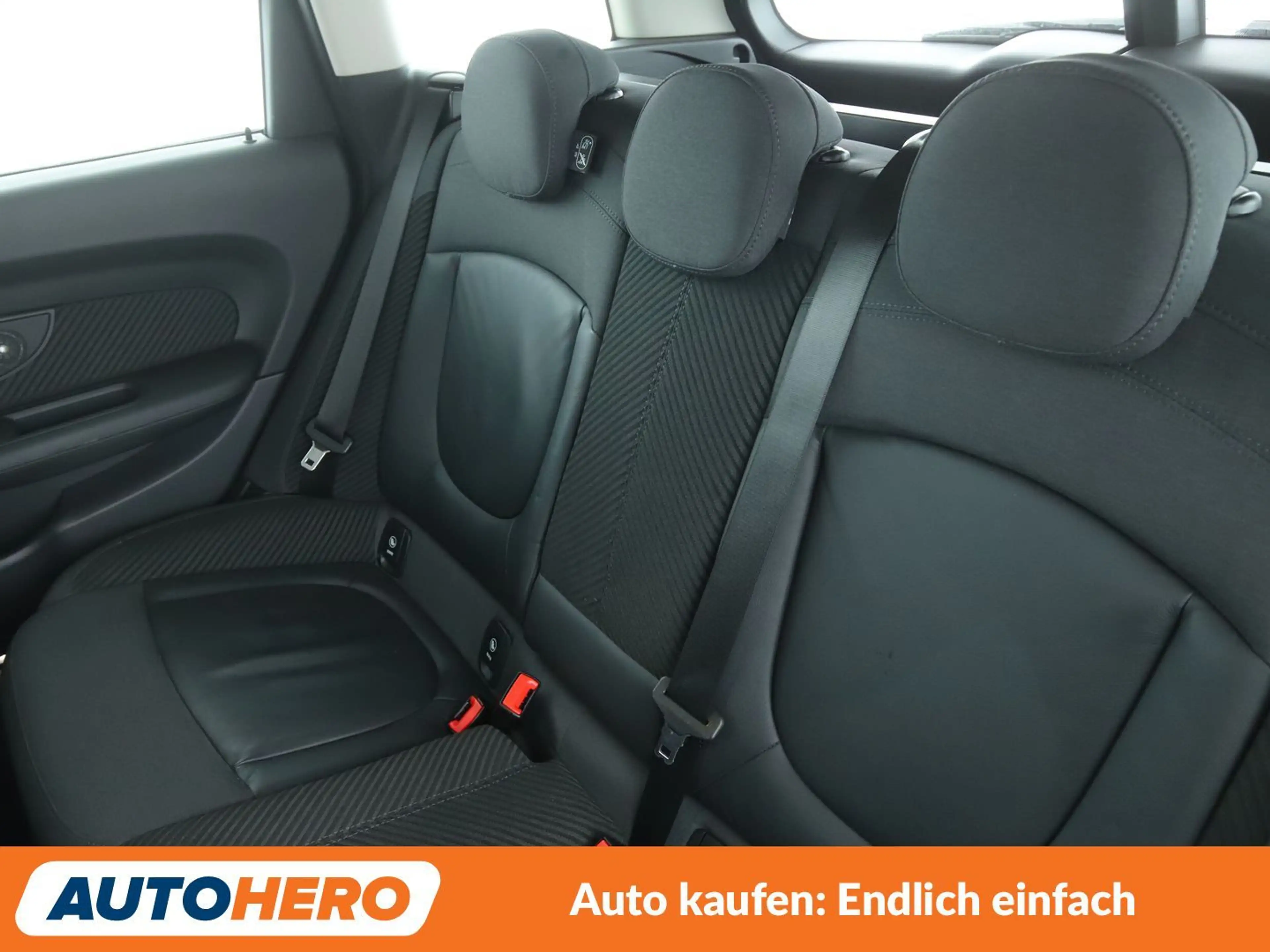 MINI One Clubman One*NAVI*TEMPO*PDC*SHZ*LIM*ALU*SOUND* — photo 14