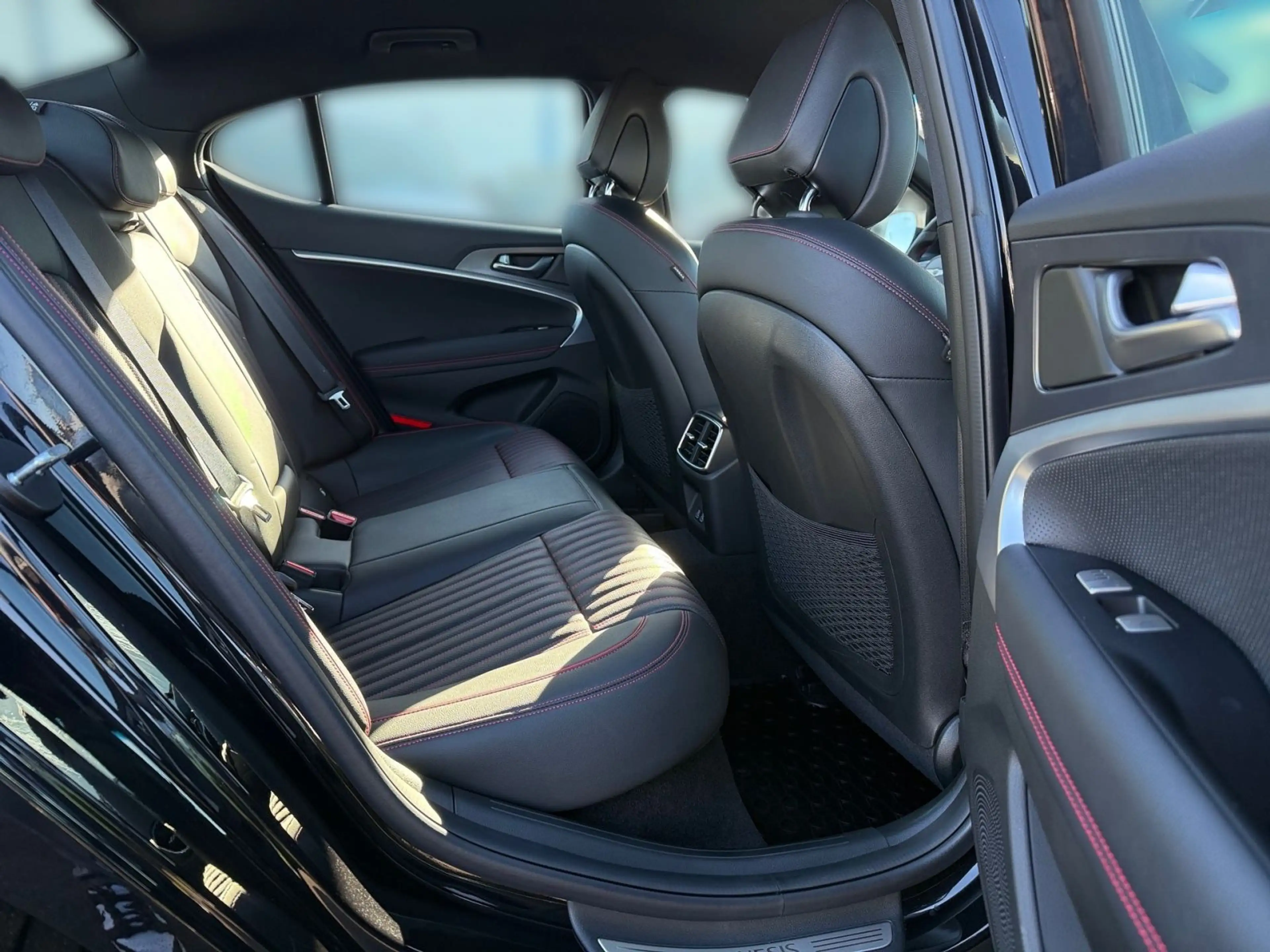 Genesis G70 Sedan 2.2 CRDi Sedan Sport RWD — photo 13