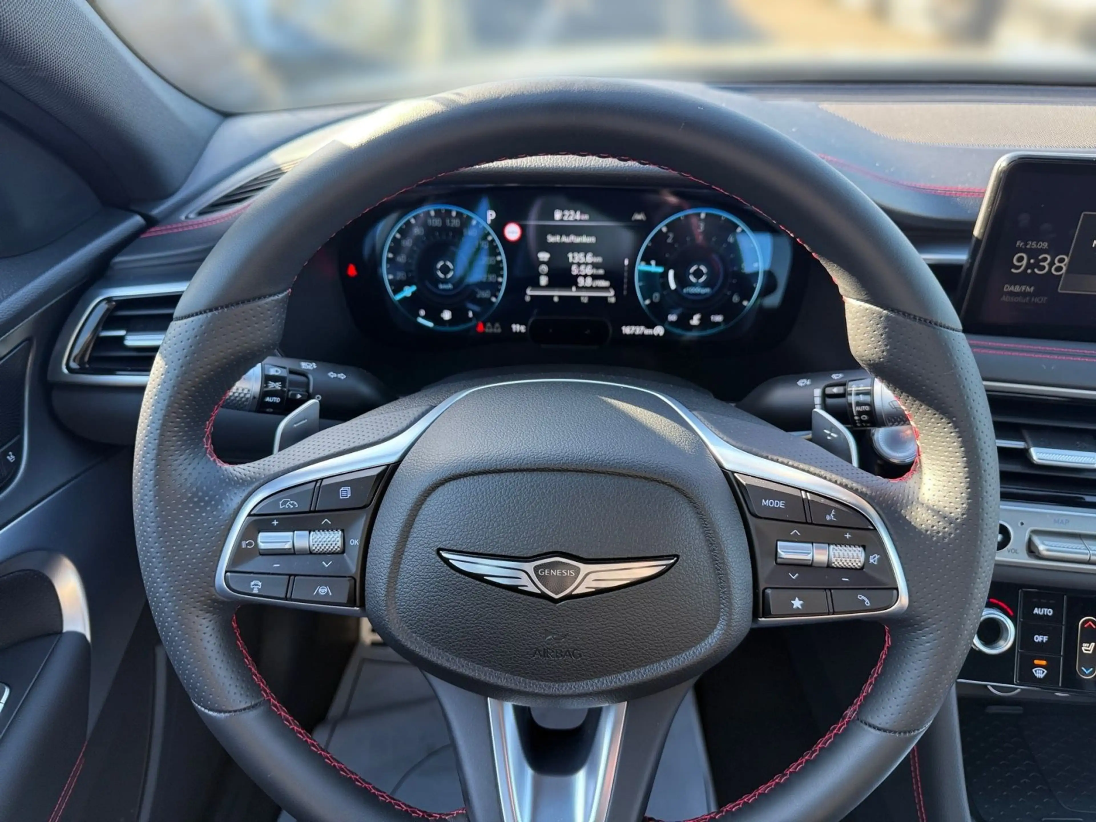 Genesis G70 Sedan 2.2 CRDi Sedan Sport RWD — photo 8