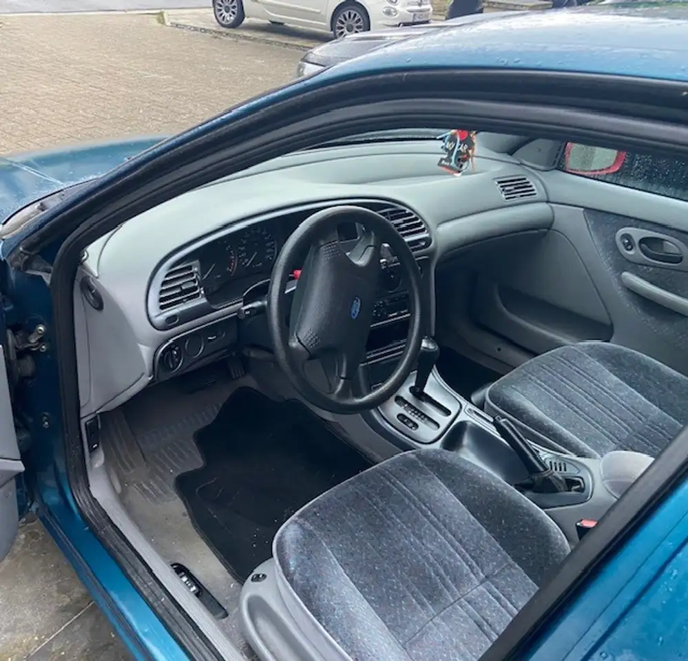 Ford Mondeo 1.8i GLX, foto 6
