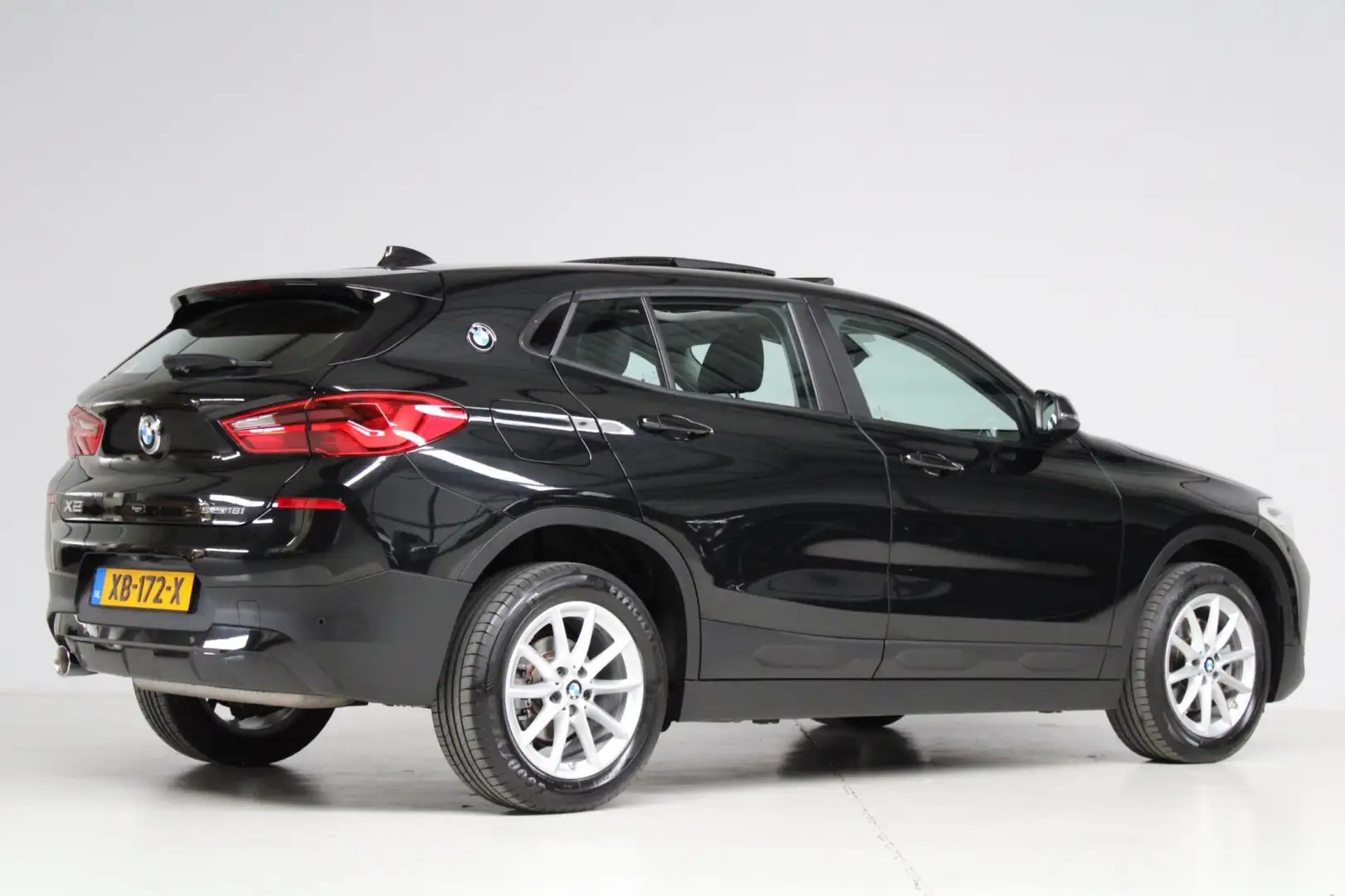 BMW X2 SDrive18i High Executive | panoramadak | head-up d Noir - 2