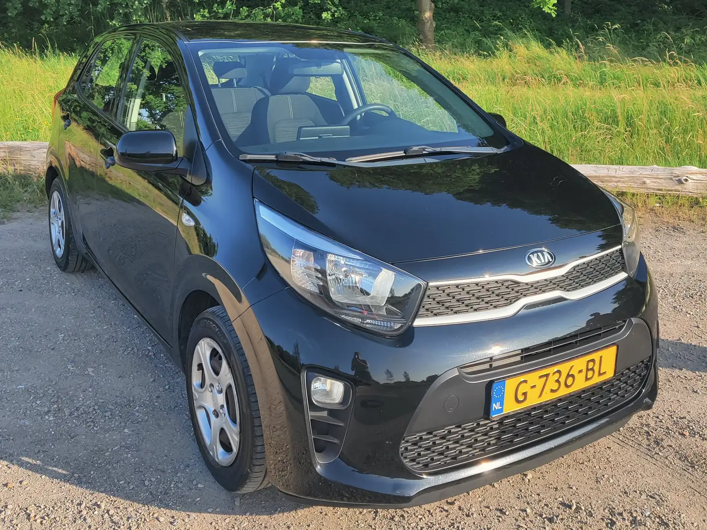 Kia Picanto Picanto 1.0 MPi Comf.Pl.L. Zwart - 1