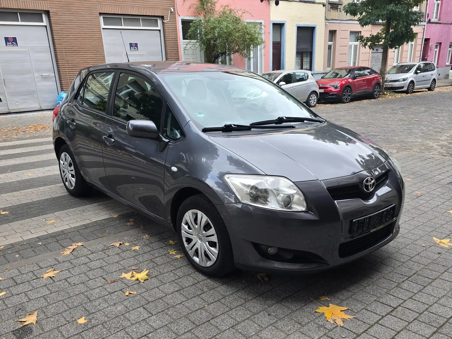 Toyota Auris Auris 1.6i Dual VVT-i Linea Luna Gris - 1