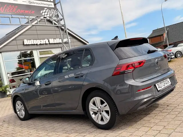 Volkswagen Golf view 5
