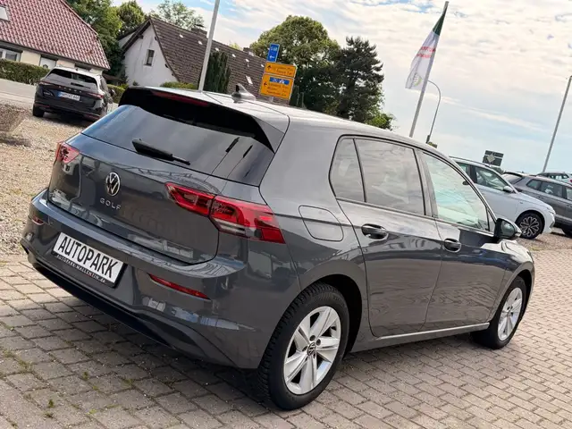 Volkswagen Golf view 6
