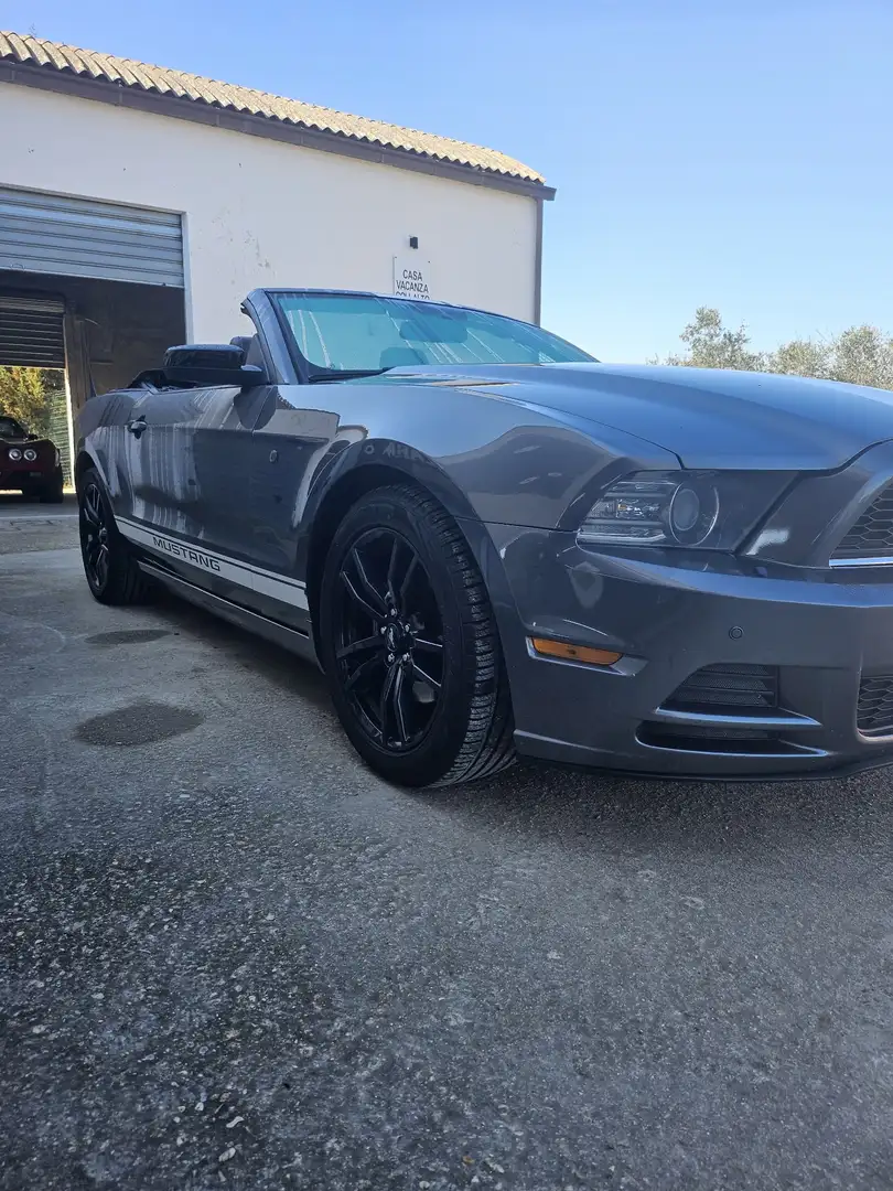 Ford Mustang Convertible 3.7 - 2