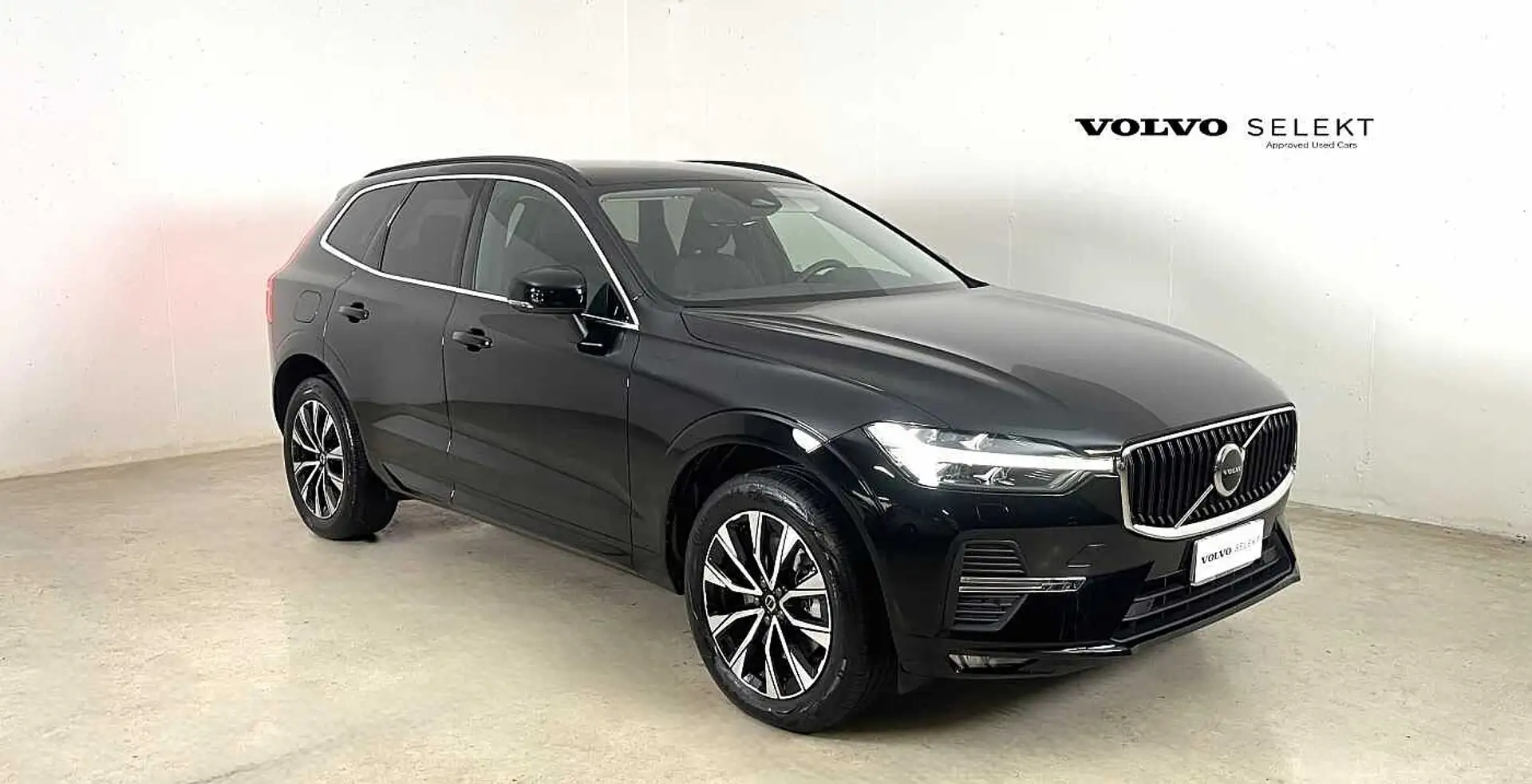 Volvo XC60 Core, B4 AWD mild hybrid, Diesel Schwarz - 1
