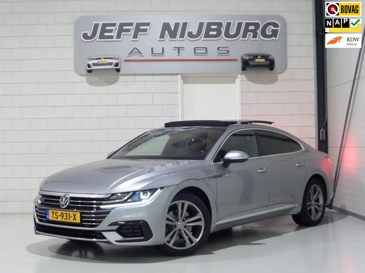 Volkswagen Arteon 1.5 TSI DSG Business R "Origineel NL!" 2X R-Line P Gris - 1