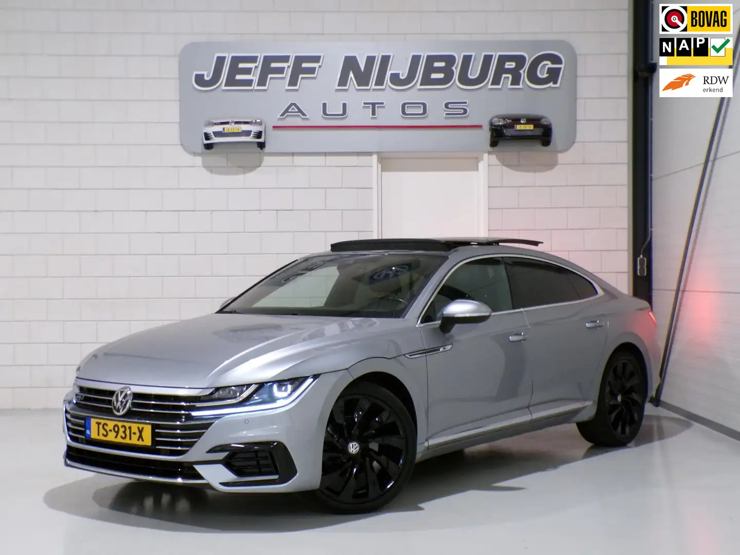 Volkswagen Arteon 1.5 TSI DSG Business R "Origineel NL!" 2X R-Line P Grijs - 1