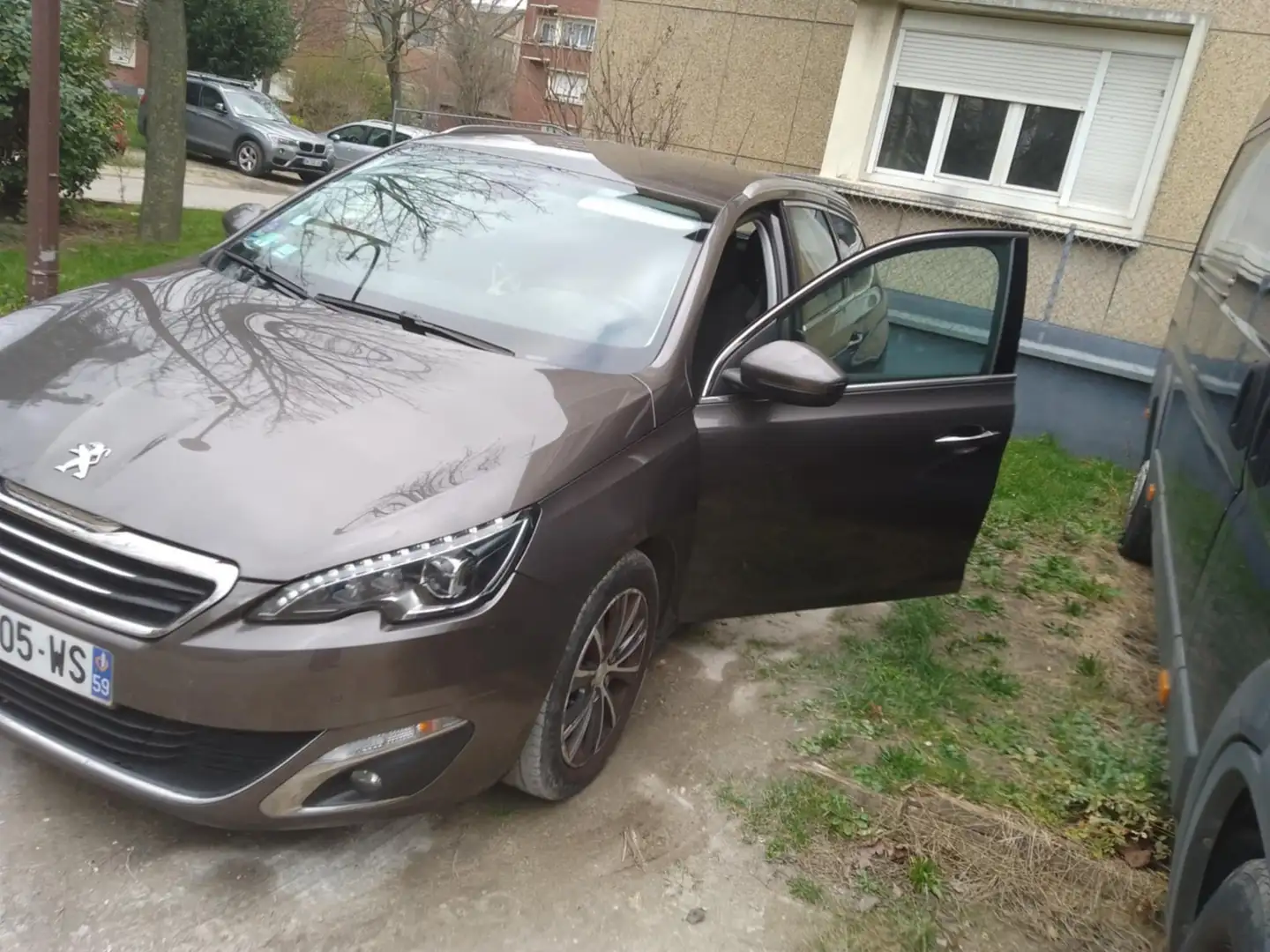 Peugeot 308 308+SW+1.2+PureTech+130ch+S Brun - 1