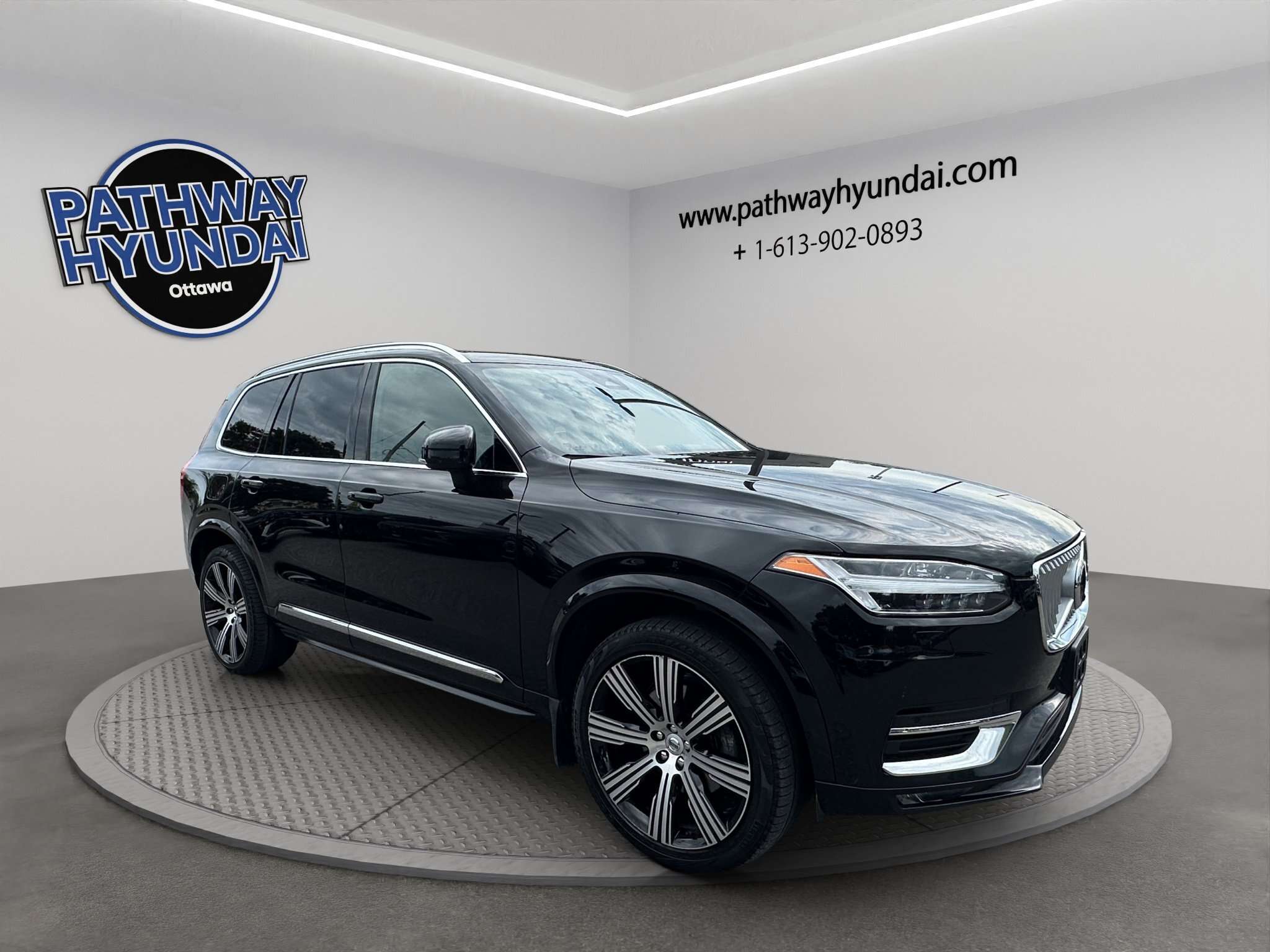 2023 Volvo XC90 Plus Bright Theme | Reverse Cam | Heated Seats
