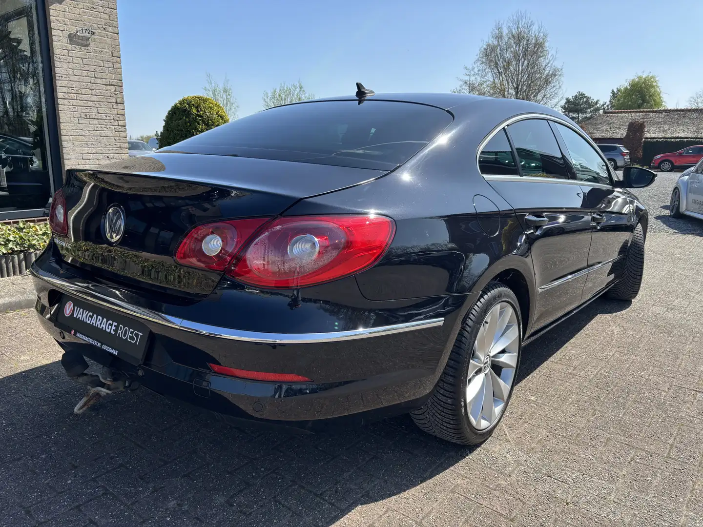 Volkswagen Passat CC 2.0 TSI Automaat Youngtimer / Volle uitvoering! Zwart - 2