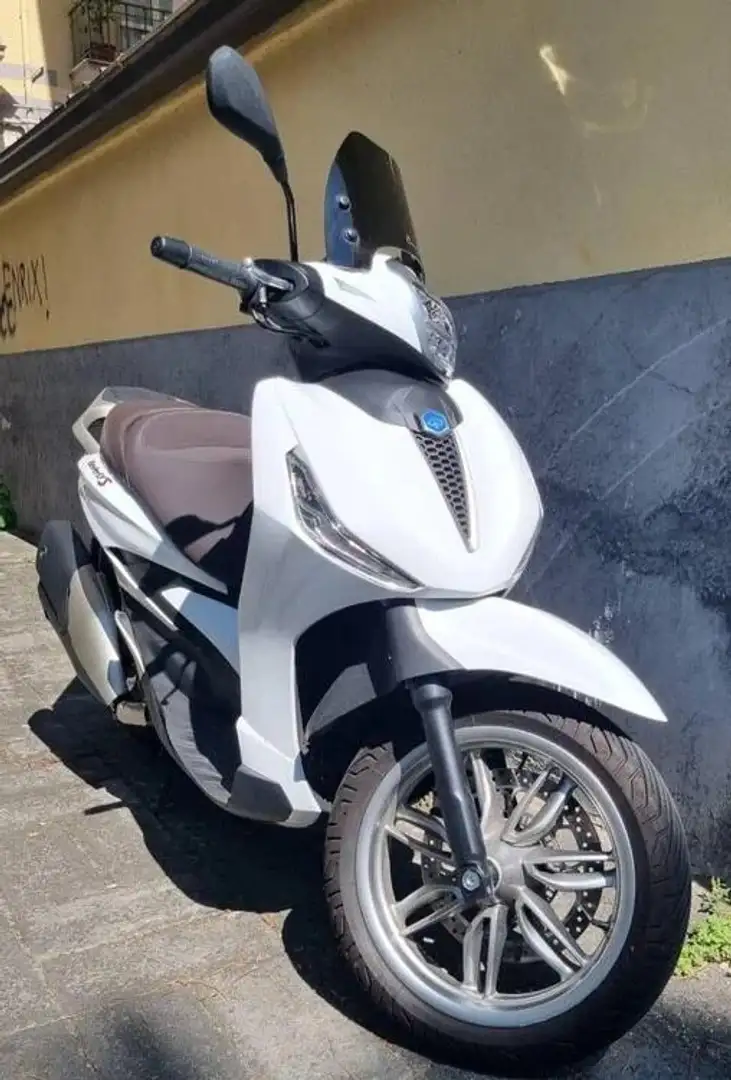 Piaggio Beverly 400 Bianco - 2