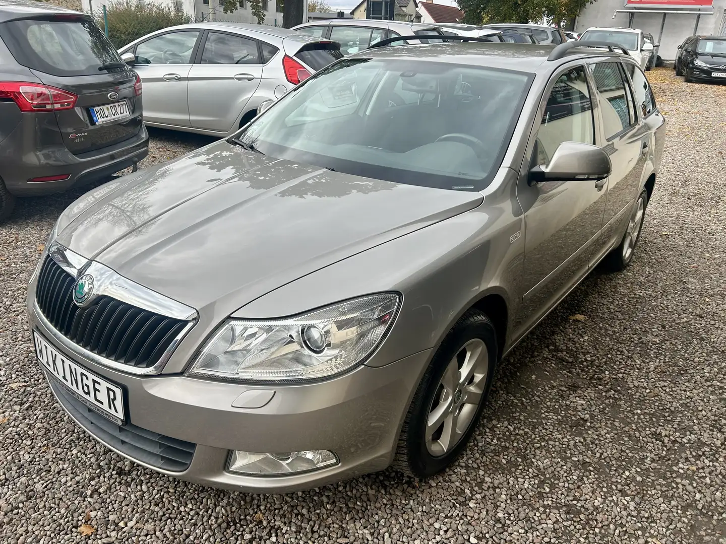 Skoda Octavia Kombi 1.4 TSI Family * Xenon * Navi * PDC * HU neu Beige - 1