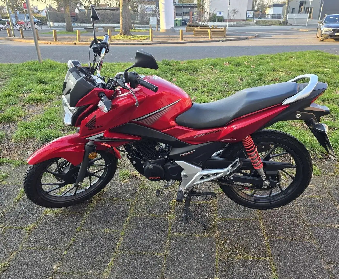 Honda CBF 125 Rot - 1