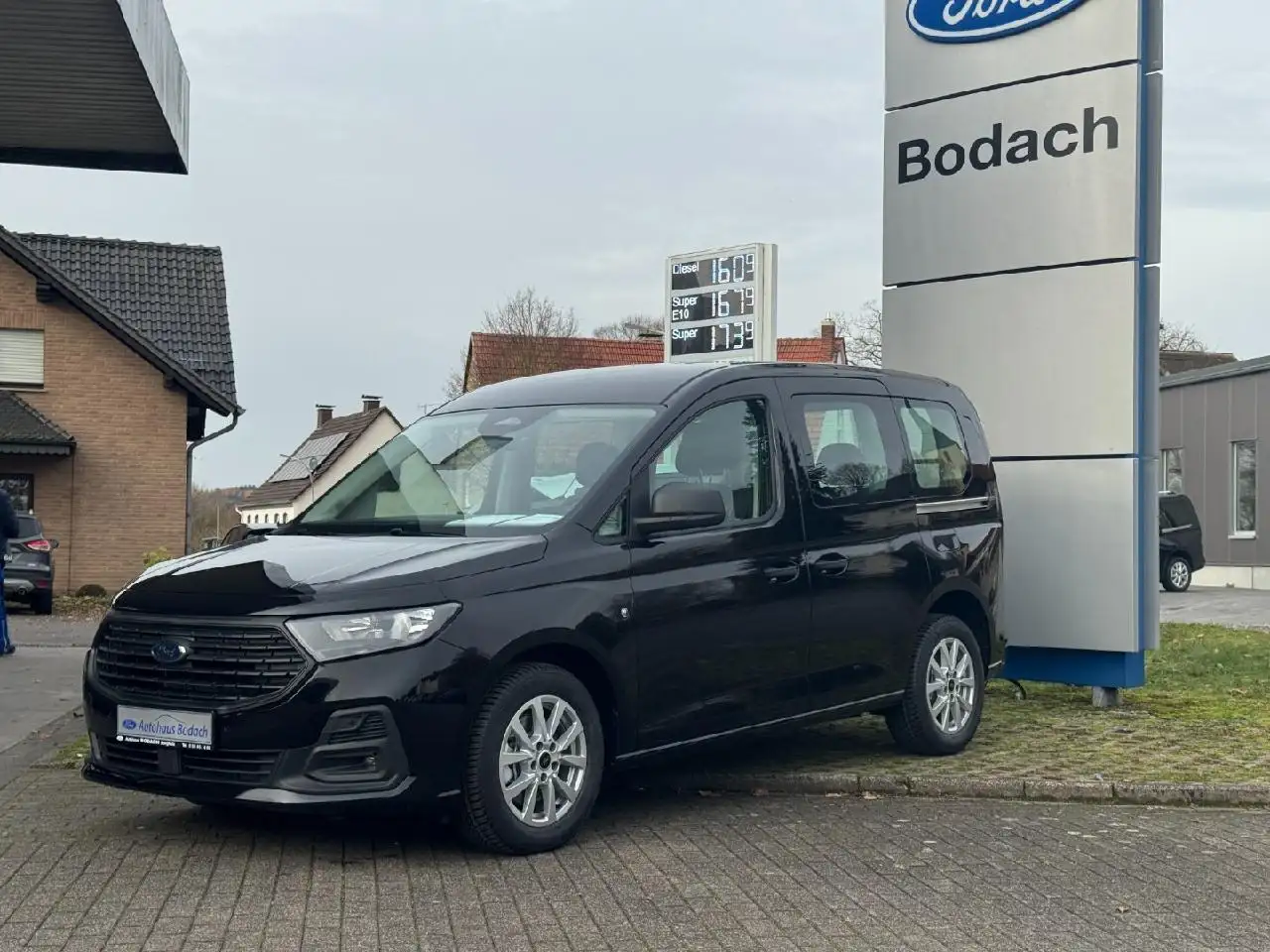 Ford Tourneo Connect Trend L1 115PS WiPa 2