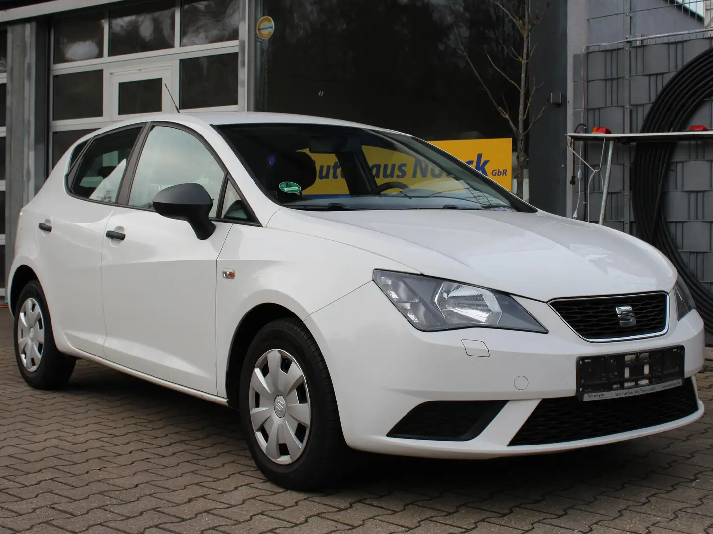 SEAT Ibiza Ibiza 5-Türer 1.0 MPI Weiß - 1