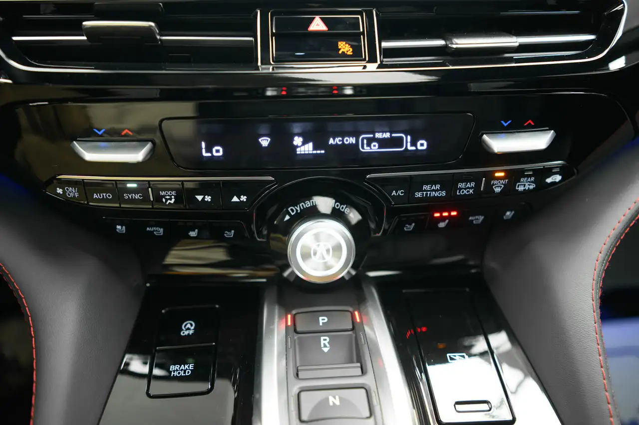 Acura MDX снимка Acura MDX