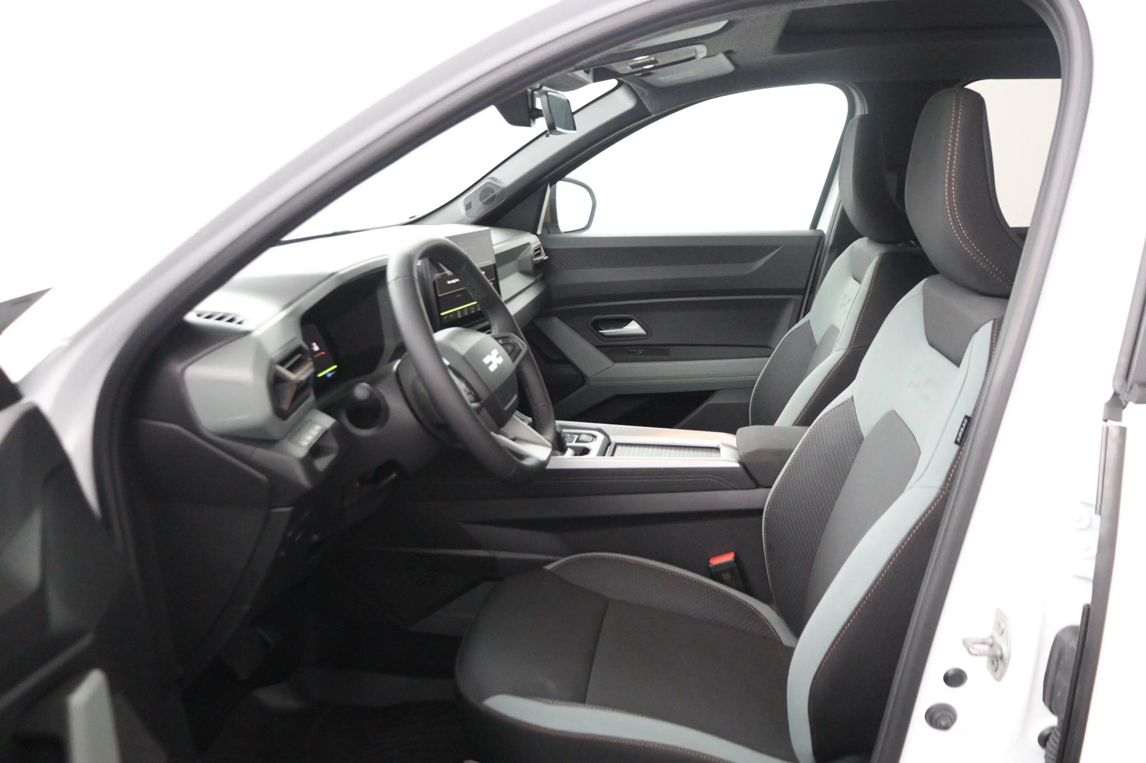 Dacia Bigster extreme hybrid 155 | pack assist | pack winter | e — photo 14