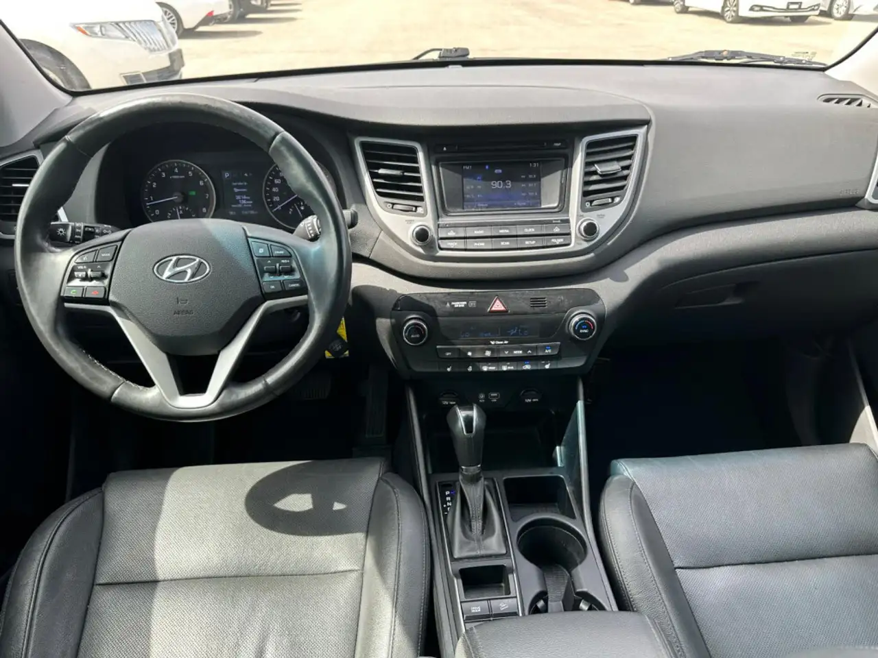 Hyundai TUCSON снимка Hyundai TUCSON