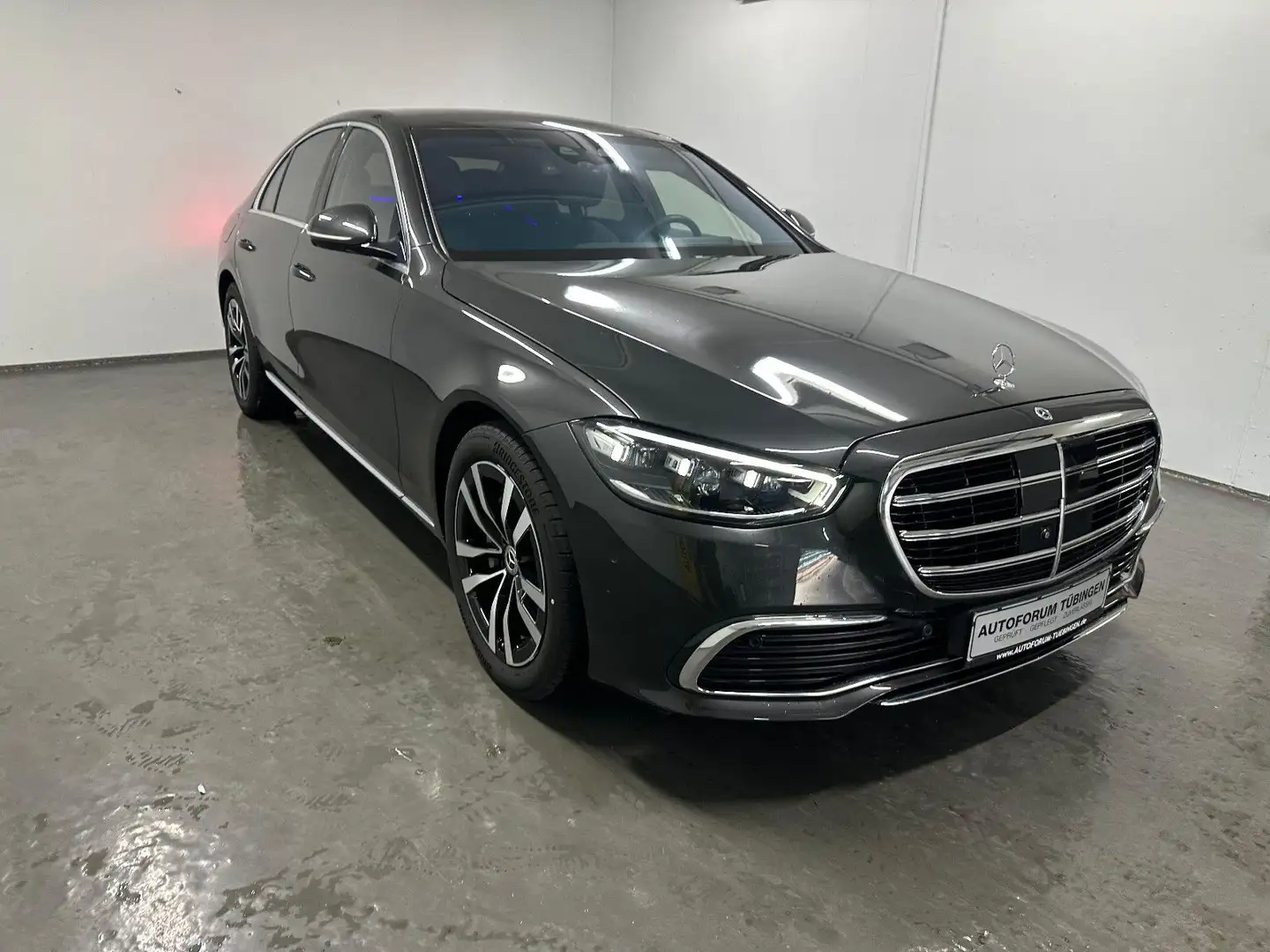 Mercedes-Benz S 580 e *HEADUP*HA LENKUNG*SITZKLIMA* Gris - 2