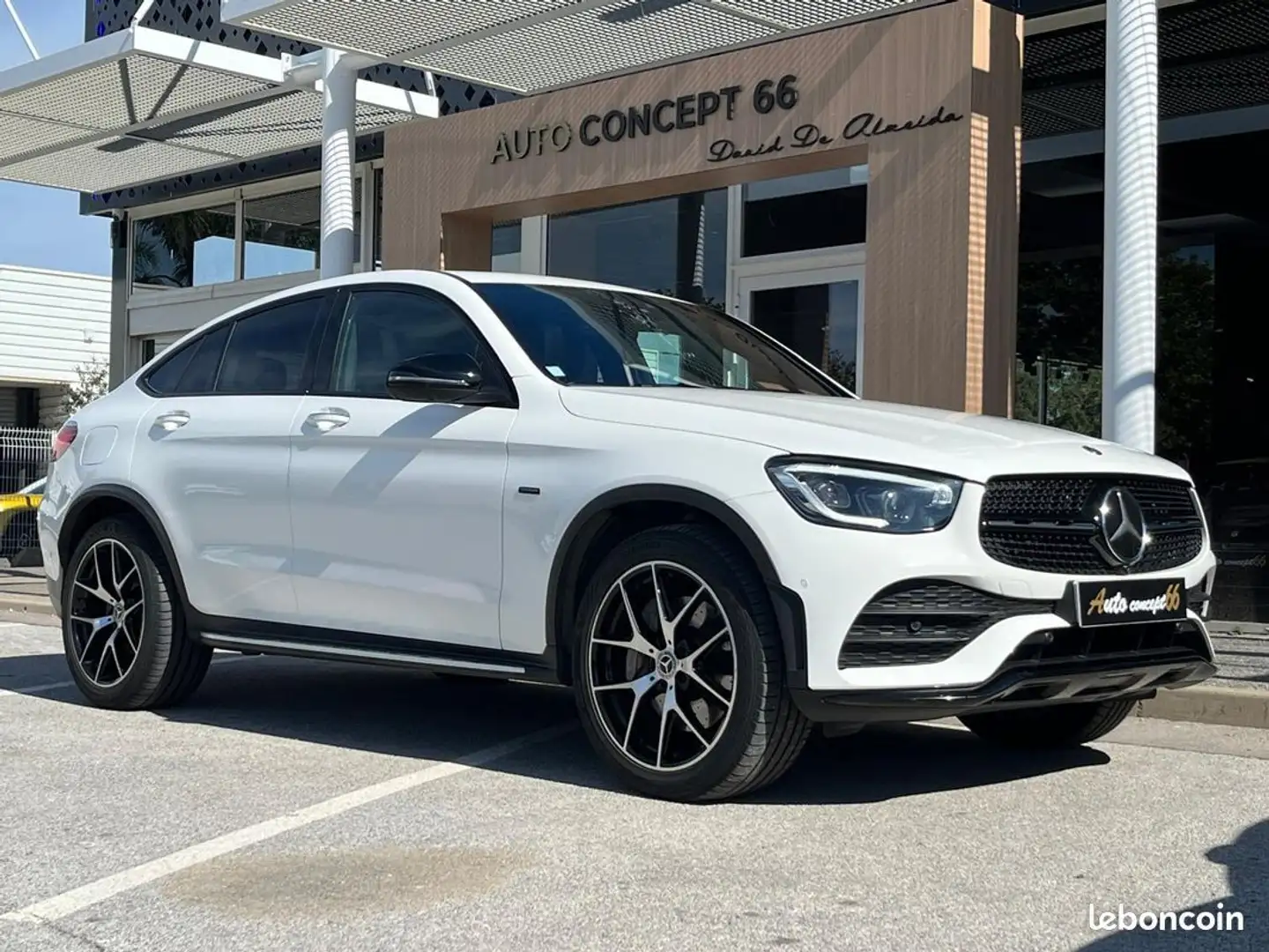 Mercedes-Benz GLC 300 MERCEDES Phase 2 2.0 300e 4Matic AMG Line 9G-Tronic Blanc - 1