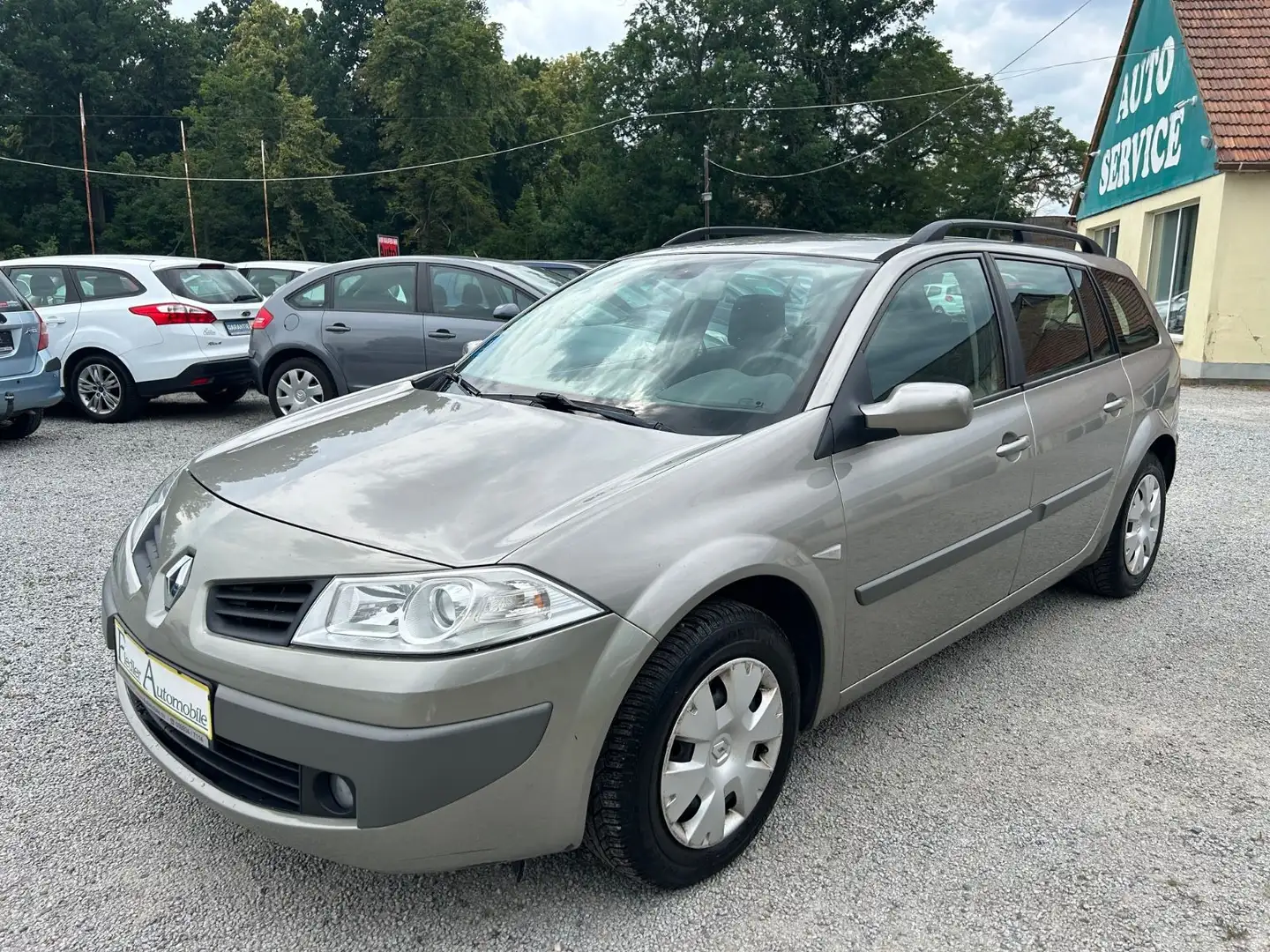 Renault Megane Grandtour 1.6 / Klima / Sitzhzg. / AHK Grau - 1