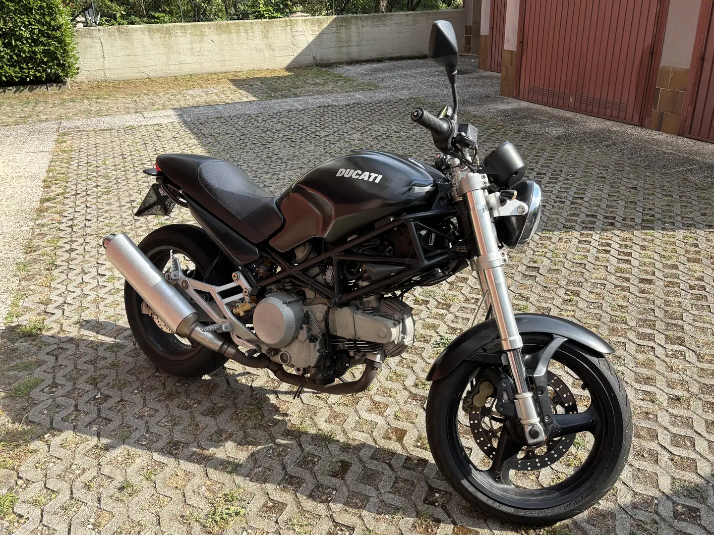 Ducati Monster 600 Dark Nero - 1