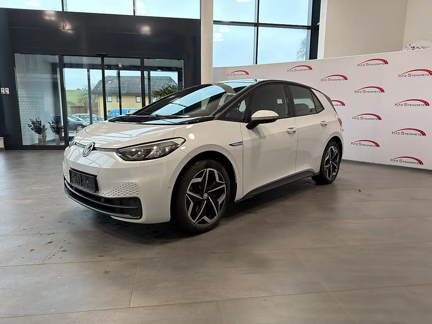 Volkswagen ID.3 ID. 3 Pro 58kWh Pro Weiß - 1