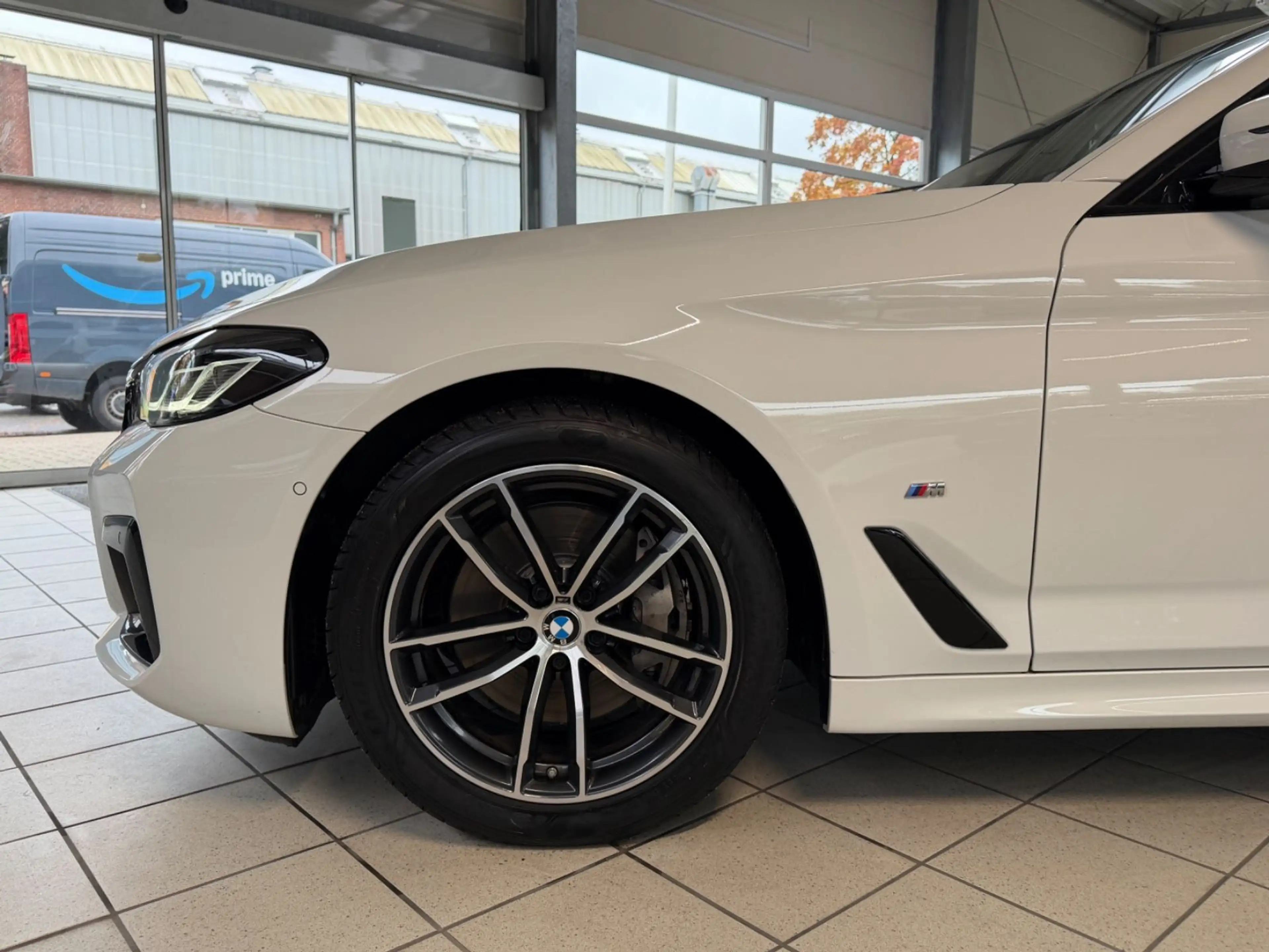 BMW 530 d Touring M Sport/Shadow/H&K/AHK/R-Cam/1Hd — photo 2