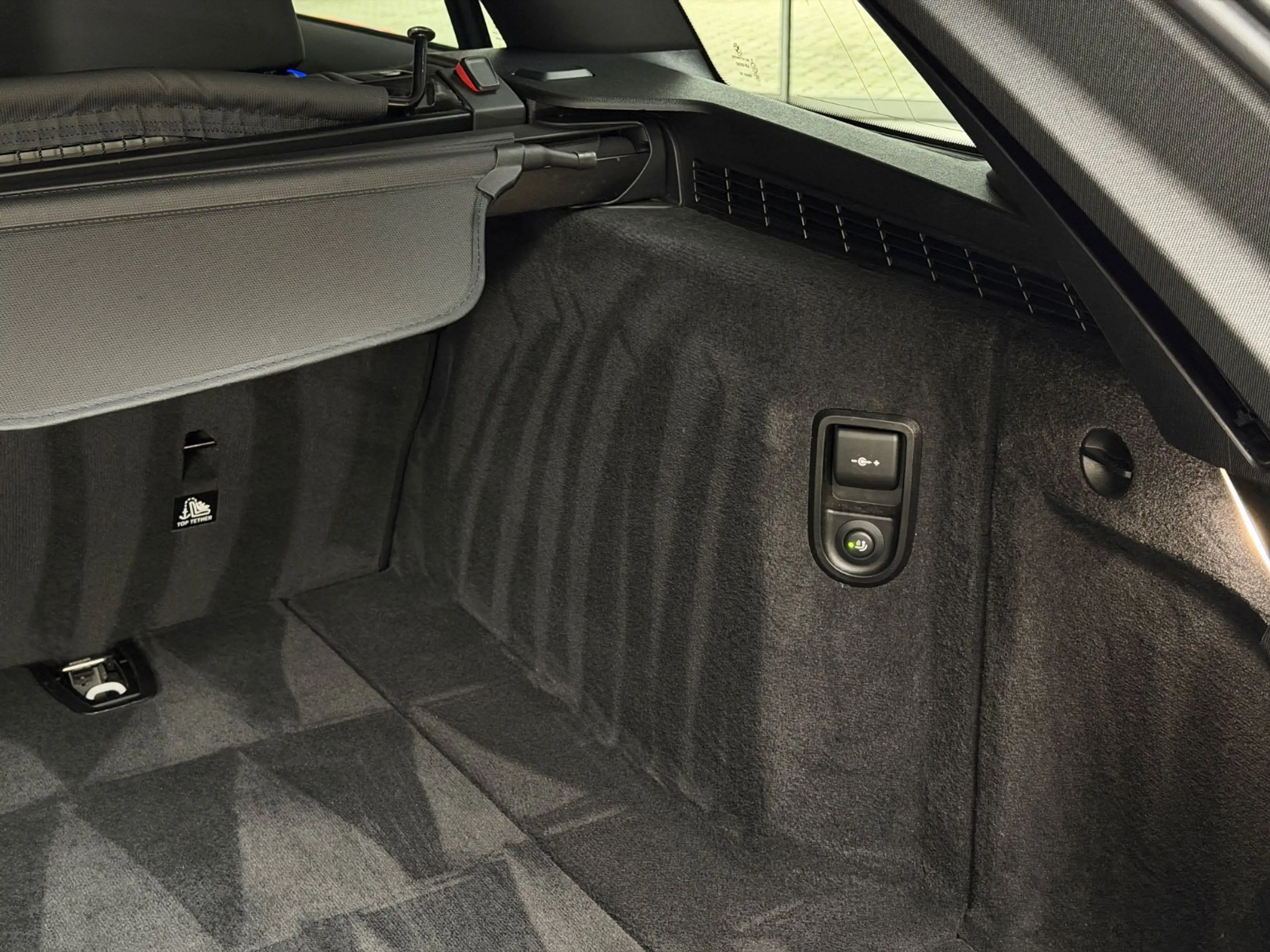 BMW 530 d Touring M Sport/Shadow/H&K/AHK/R-Cam/1Hd — photo 9