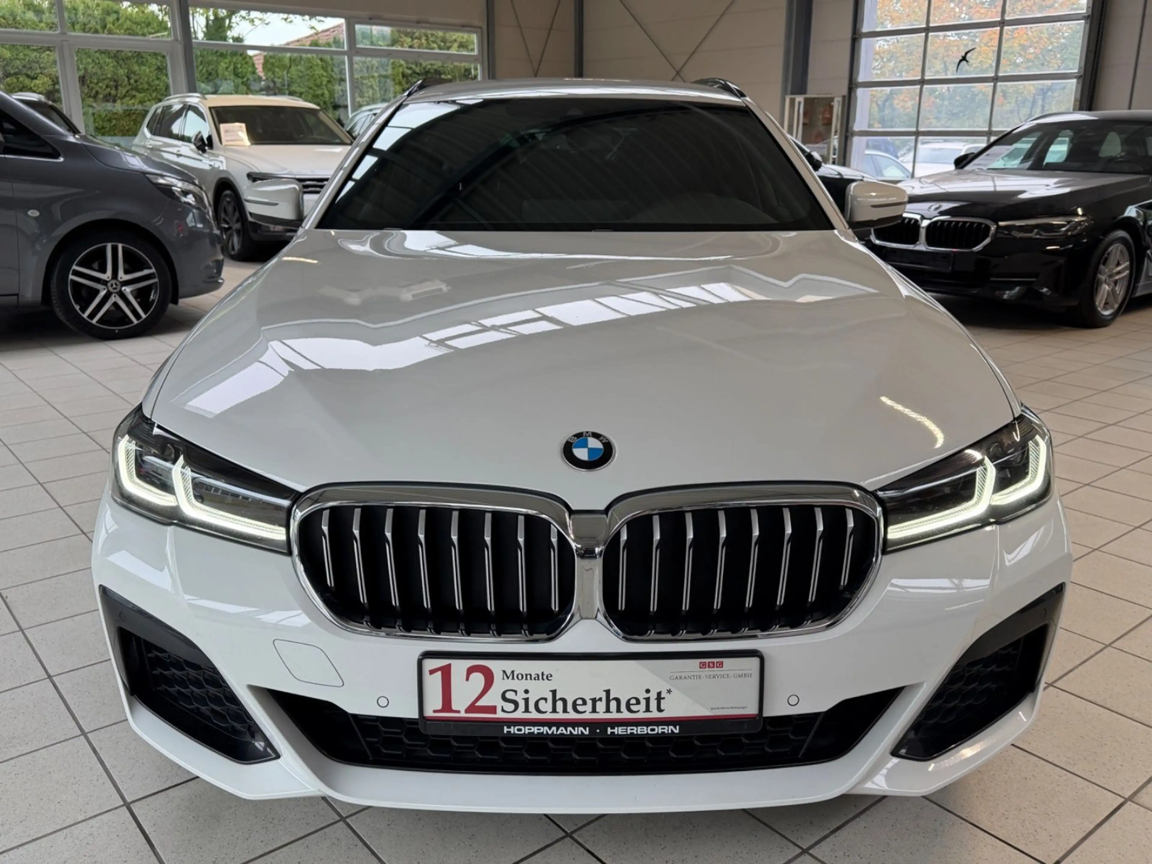 BMW 530 d Touring M Sport/Shadow/H&K/AHK/R-Cam/1Hd — photo 13