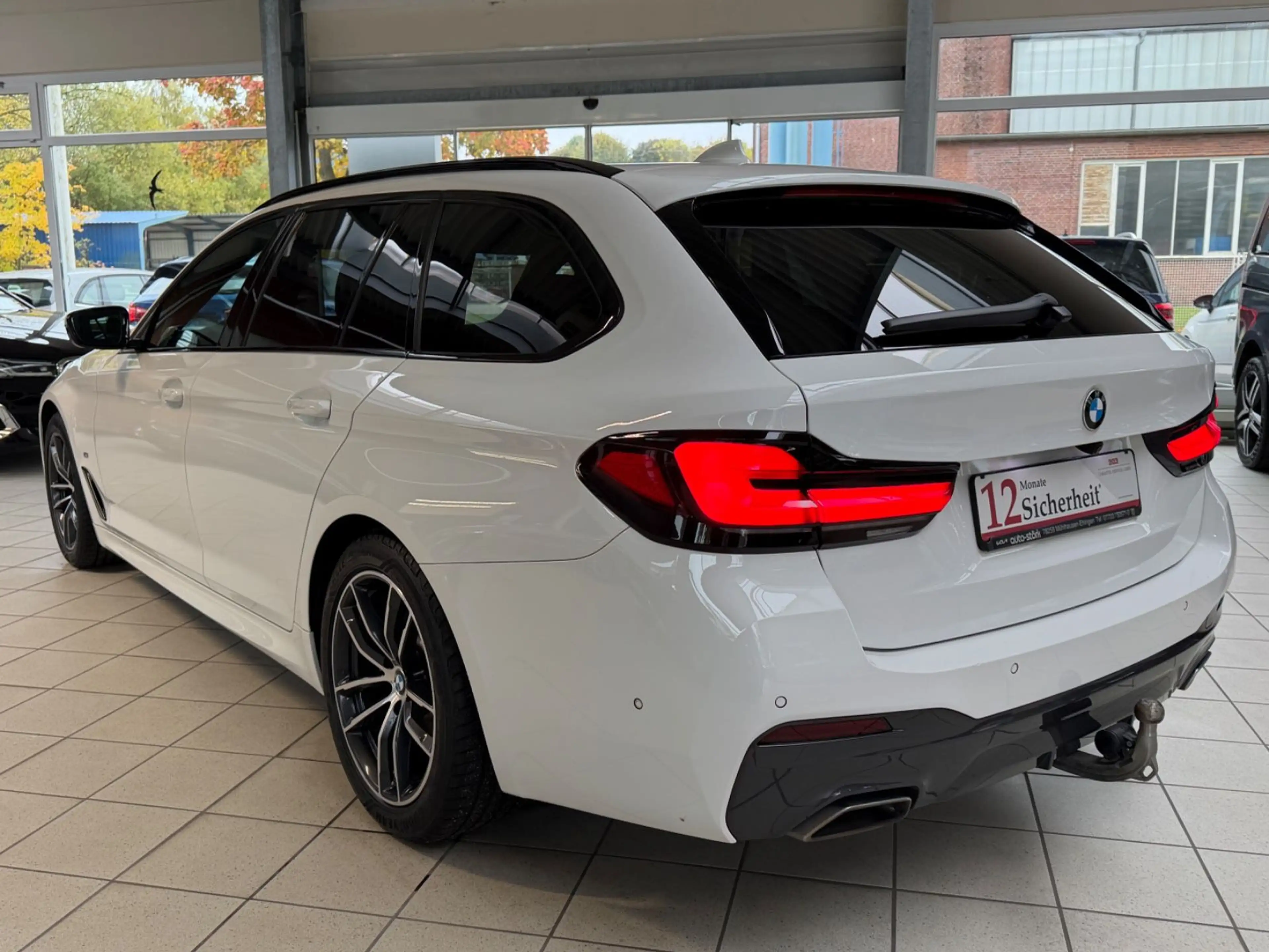 BMW 530 d Touring M Sport/Shadow/H&K/AHK/R-Cam/1Hd — photo 4
