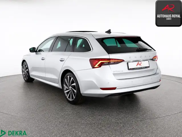Skoda Octavia view 3