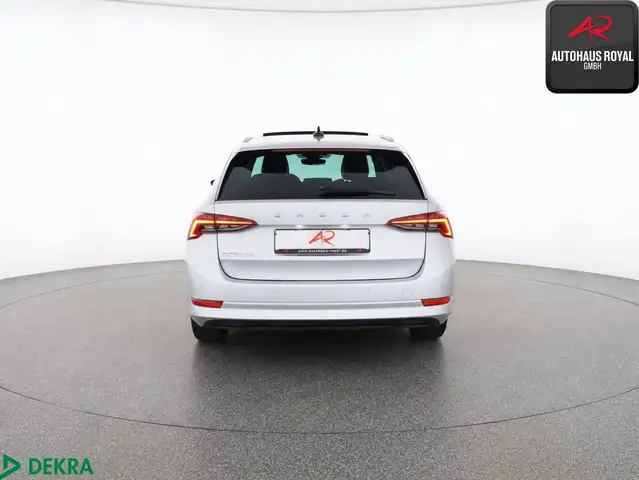 Skoda Octavia view 4