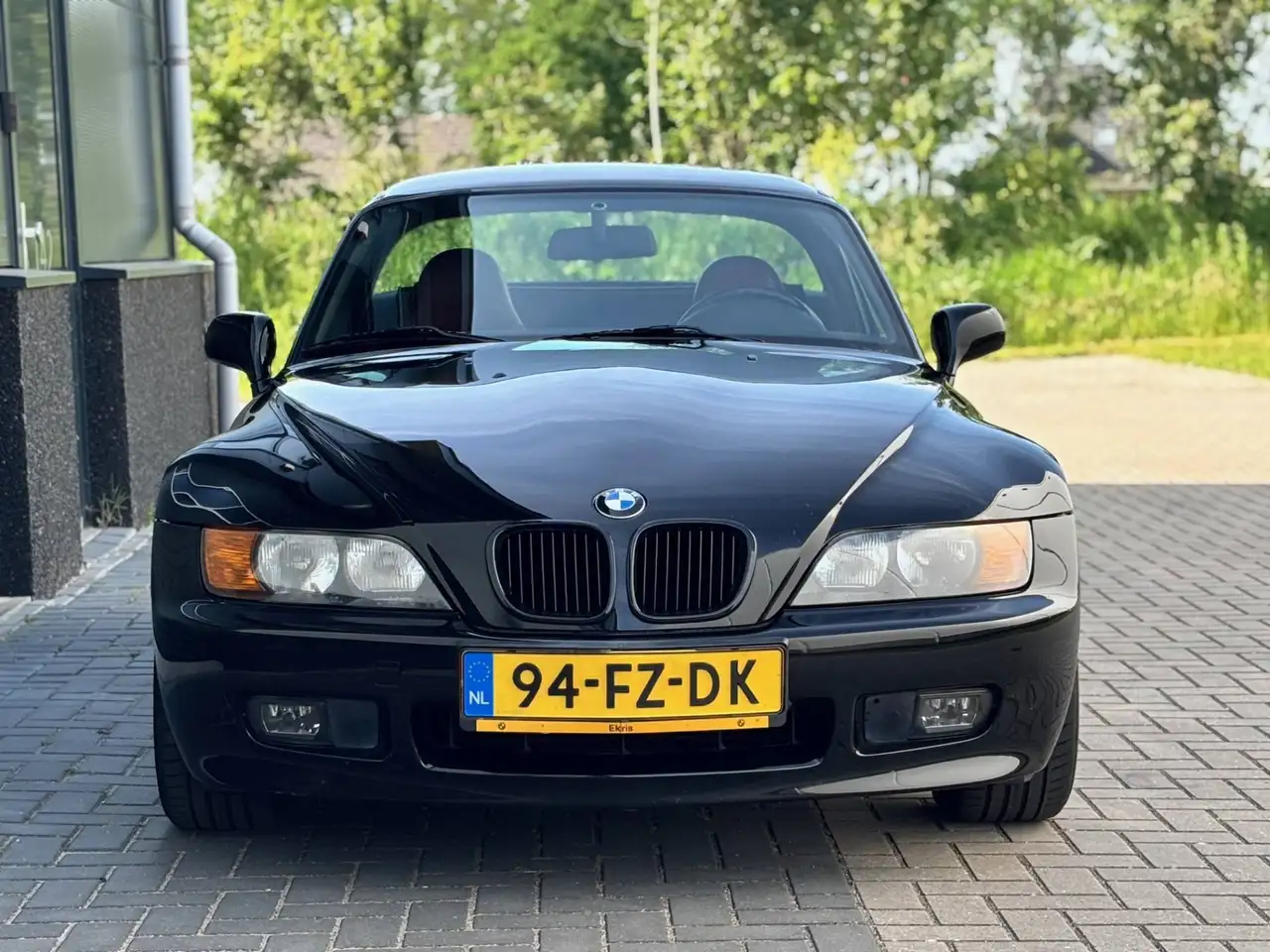 BMW Z3 1.9 Schwarz II, zwart-rood Hardtop, style 42 velgen. Ceramische coating., foto 2