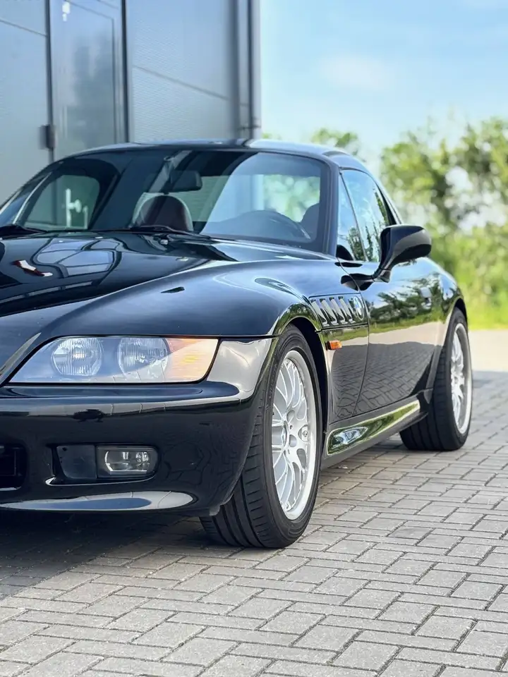 BMW Z3 1.9 Schwarz II, zwart-rood Hardtop, style 42 velgen. Ceramische coating., foto 7