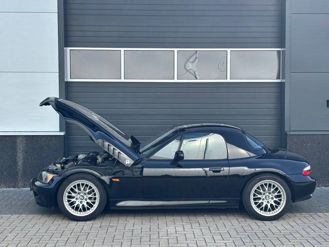 BMW Z3 1.9 Schwarz II, zwart-rood Hardtop, style 42 velgen. Ceramische coating., foto 12